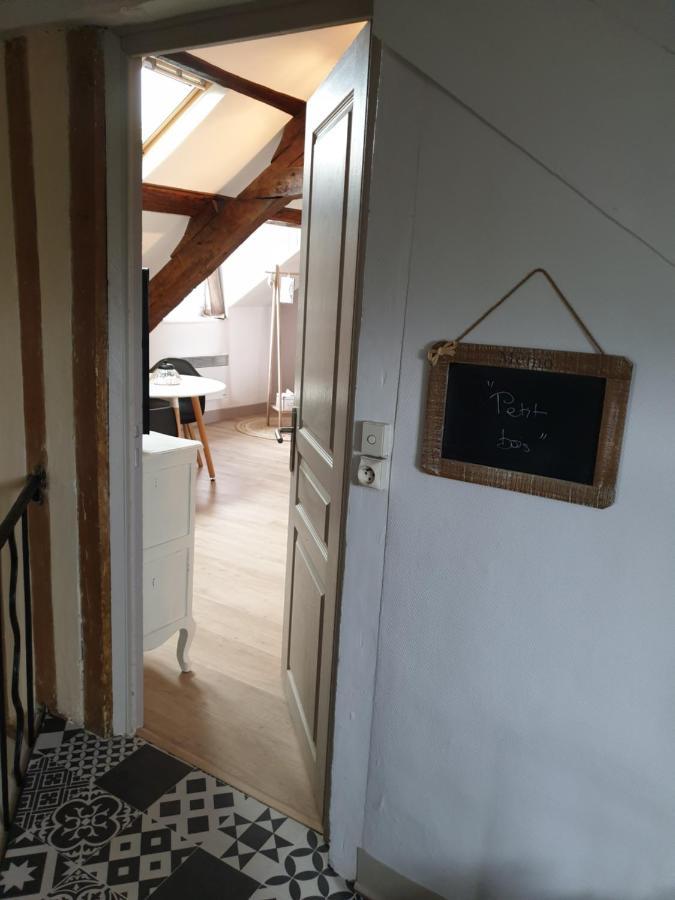 D'Anciennes "Chambres De Bonnes" Ονφλέρ Εξωτερικό φωτογραφία